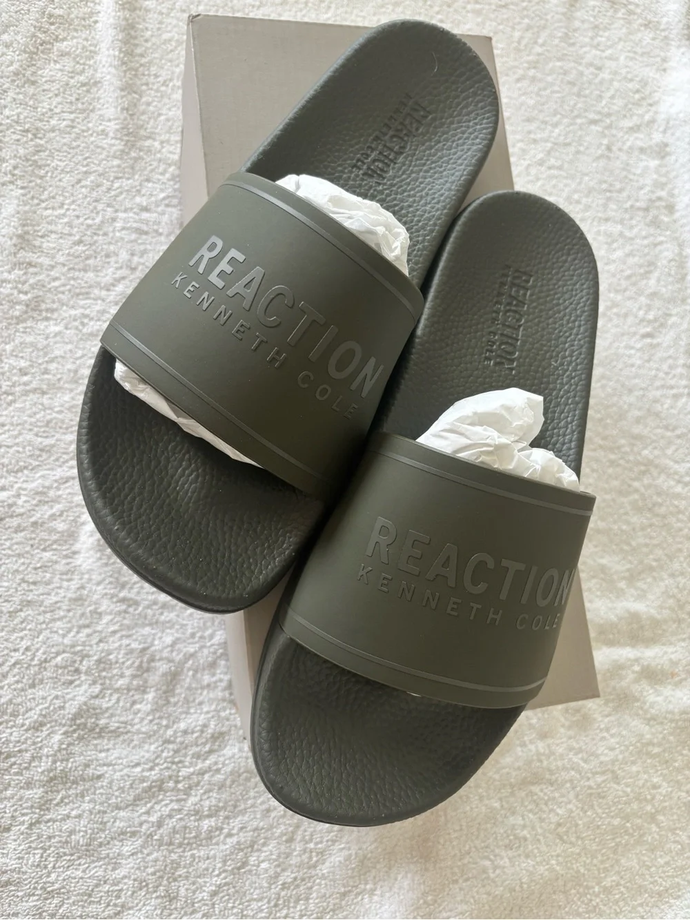 Kenneth Cole Reaction Olive Green Slip-On Slide Sandals